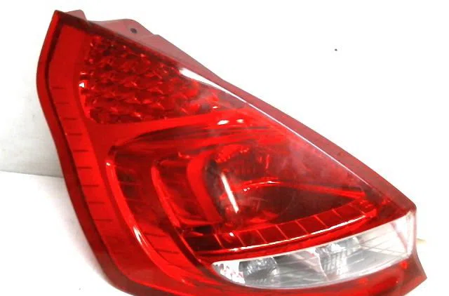 Feu arrière gauche Ford FIESTA VI (CB1, CCN) 1.4 tdci (2010-2012) 3 portes occasion