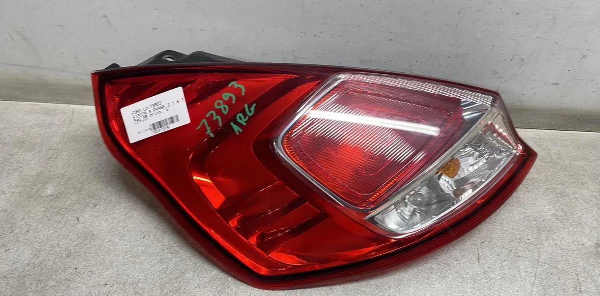 Feu arrière gauche Ford FIESTA VI (CB1, CCN) 1.6 tdci (2008-2012) occasion