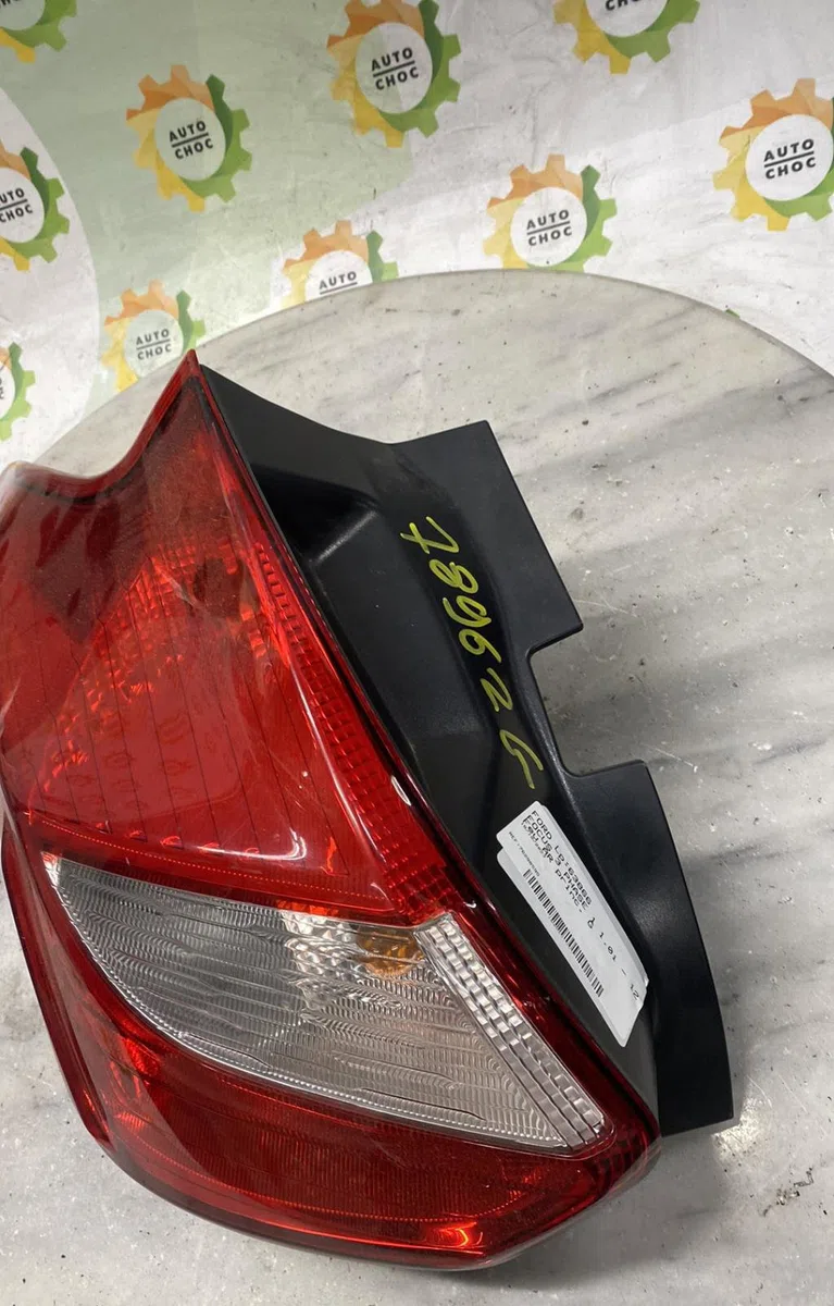 Feu arrière gauche FORD FOCUS 3 PHASE 1 occasion
