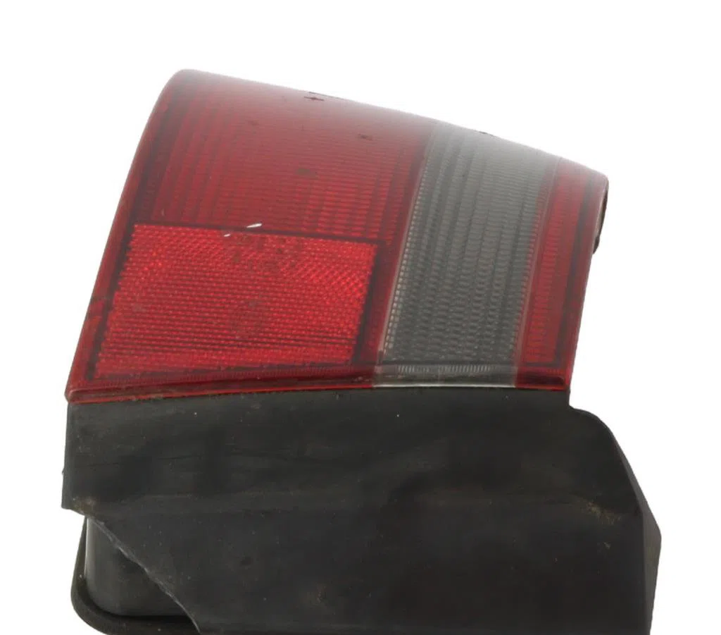 Feu arrière gauche Honda ACCORD V (CE, CF_, CD) 2.0 tdi (cf1) (1996-1998) occasion