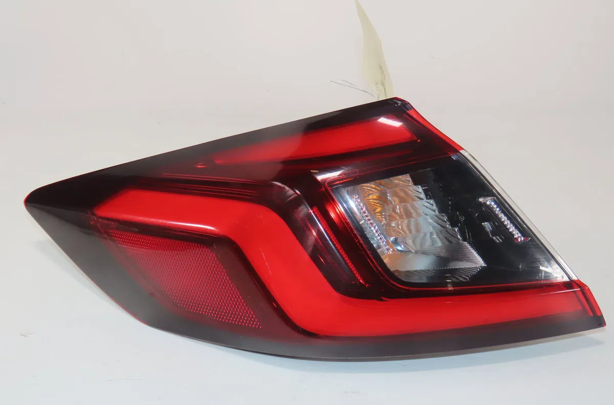 Feu arrière gauche Honda CIVIC XI 3-5 portes (FL) 2.0 e:hev (2022) occasion