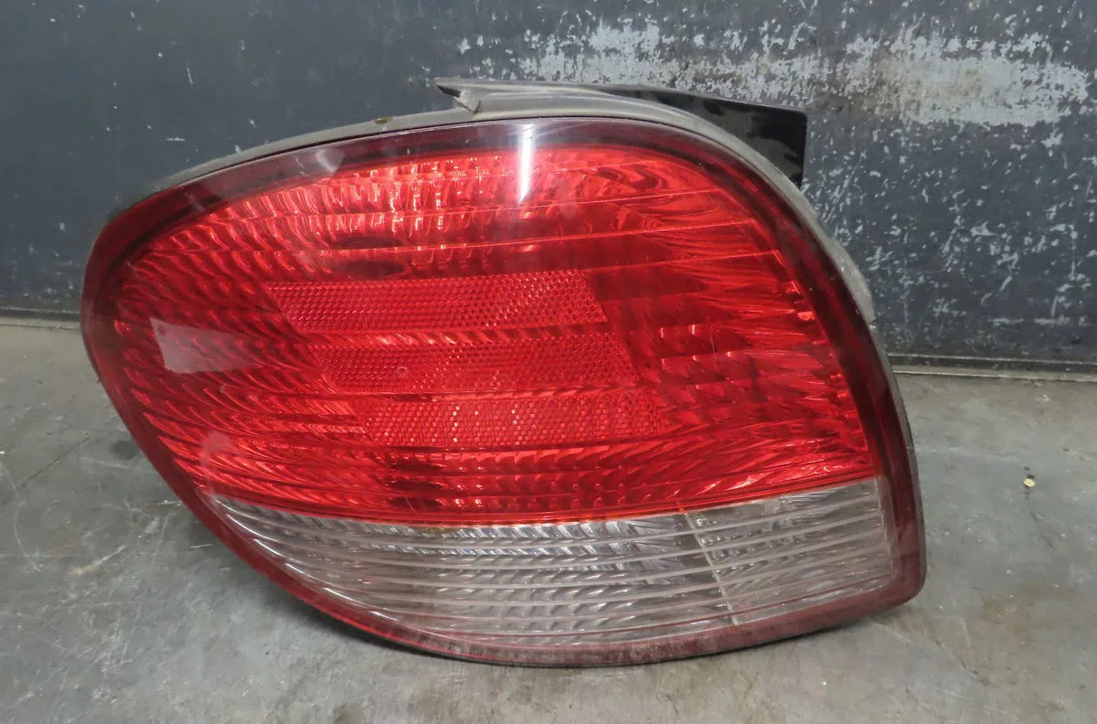 Feu arrière gauche Hyundai COUPE I (RD) 1.6 16v (1998-2002) occasion