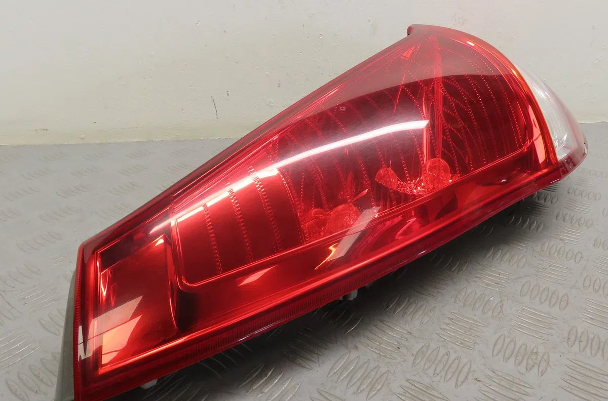 Feu arrière gauche Hyundai I30 Break (FD) 1.4 (2007-2012) occasion