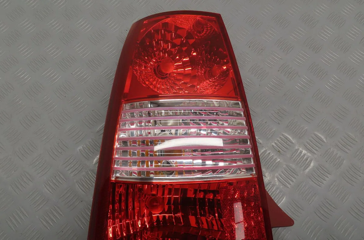 Feu arrière gauche Kia PICANTO I (SA) 1.1 (2004-2011) occasion