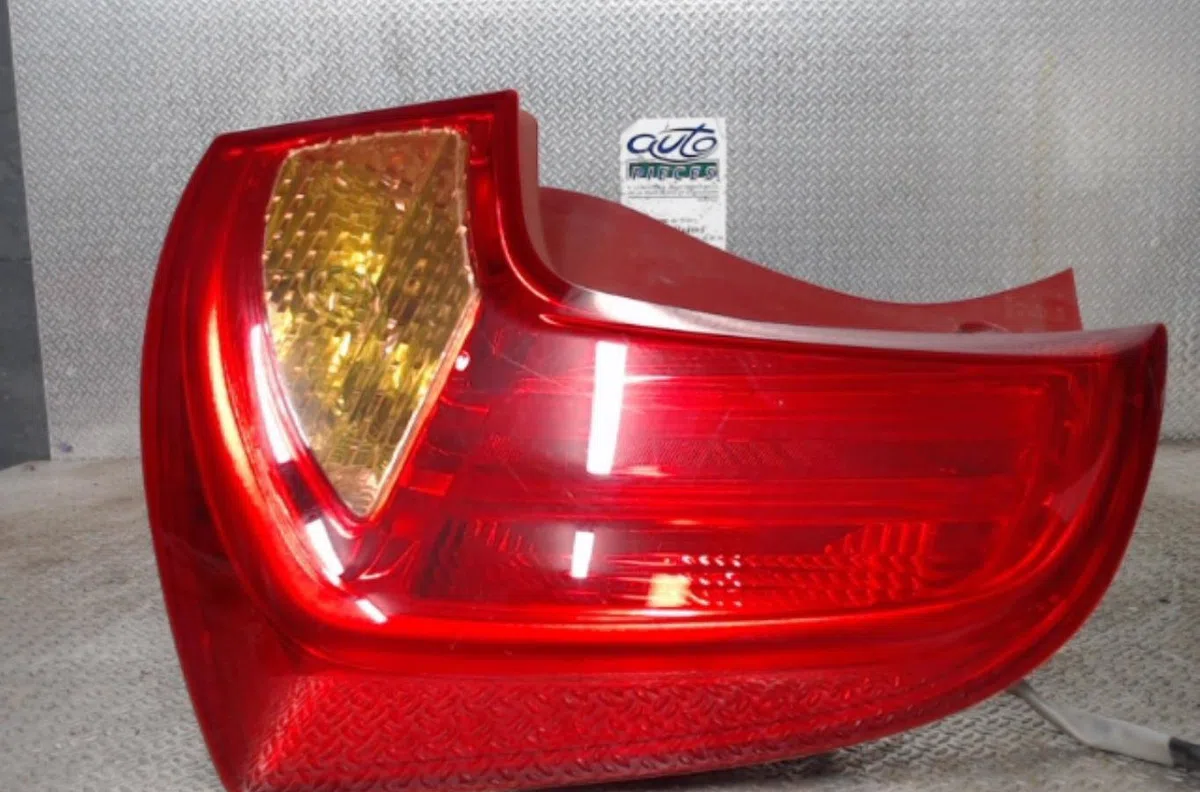Feu arrière gauche Kia PICANTO II (TA) 1.0 (2011-2017) occasion