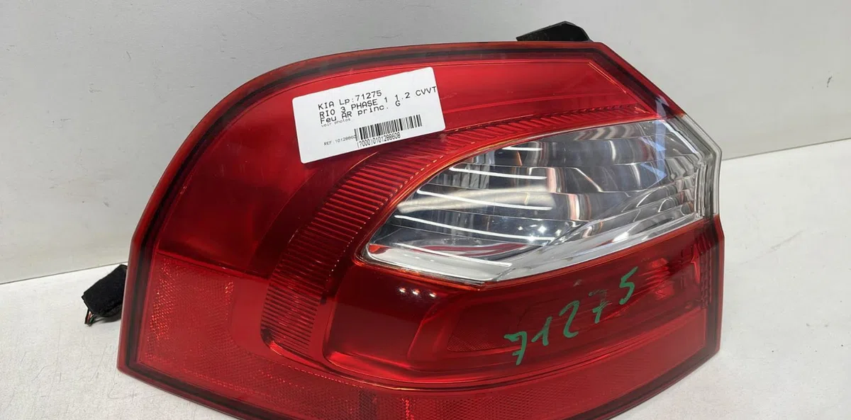 Feu arrière gauche Kia RIO III (UB) 1.25 cvvt (2011-2017) occasion