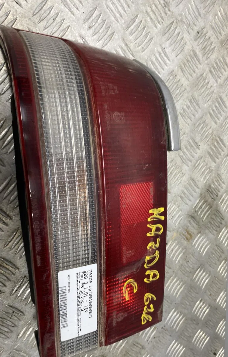 Feu arrière gauche MAZDA 626 3 occasion