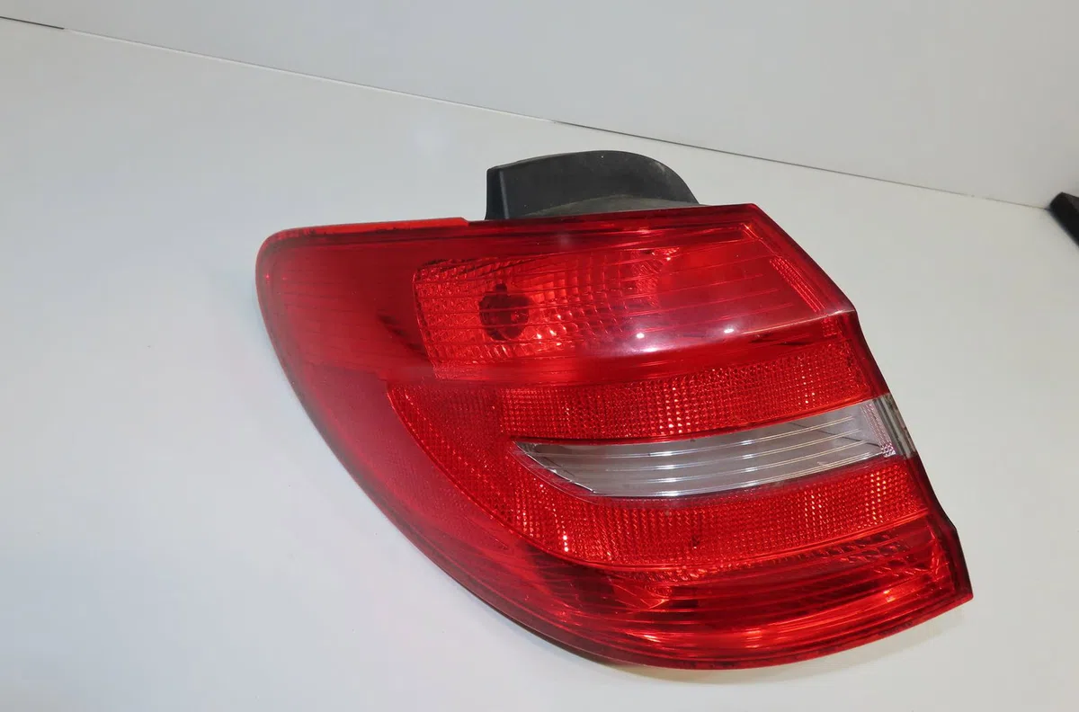 Feu arrière gauche Mercedes-benz CLASSE B Sports Tourer (W246, W242) B 180 cdi (246.200) (2011-2014) occasion