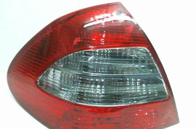 Feu arrière gauche Mercedes-benz CLASSE E (W211) E 280 cdi (211.020) (2005-2008) occasion