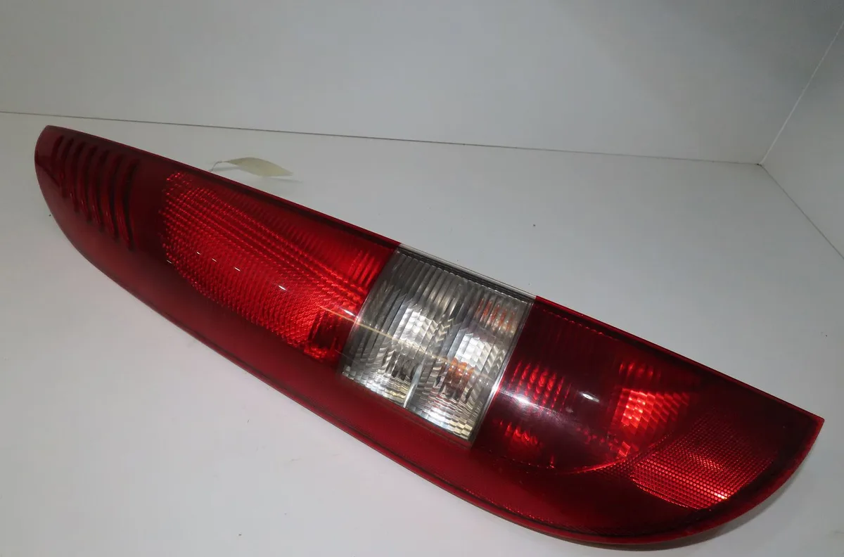 Feu arrière gauche Mercedes-benz VANEO (414) 1.7 cdi (414.700) (2002-2005) occasion