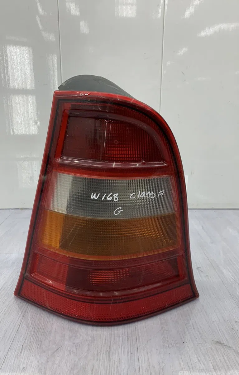 Feu arrière gauche MERCEDES CLASSE A 168 PHASE 1 occasion