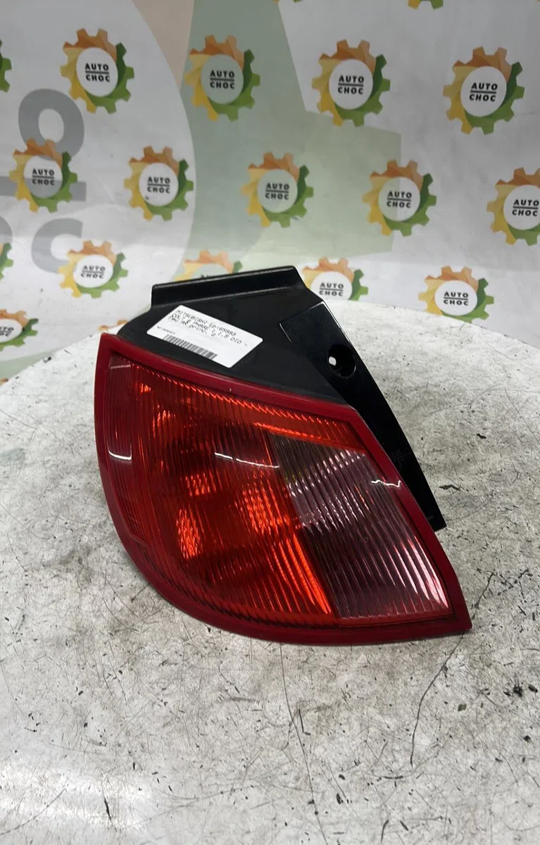 Feu arrière gauche MITSUBISHI COLT 6 PHASE 1 occasion