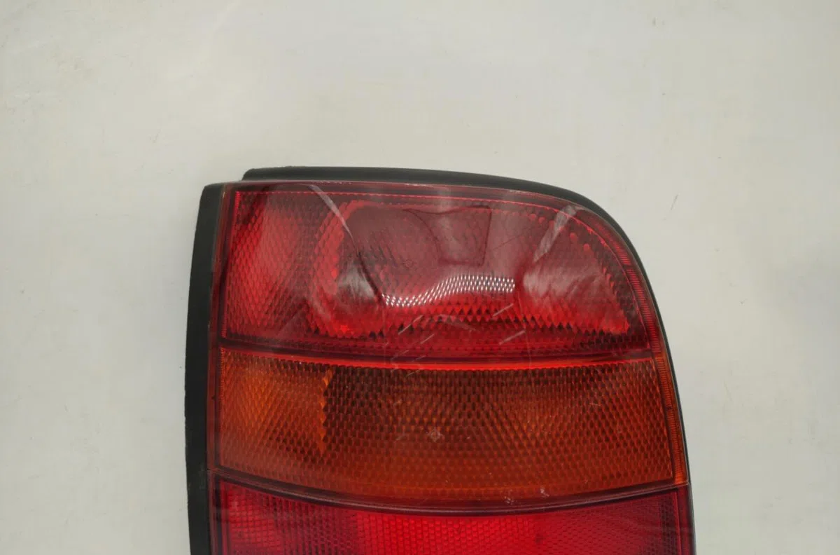 Feu arrière gauche NISSAN MICRA 2 PHASE 2 occasion