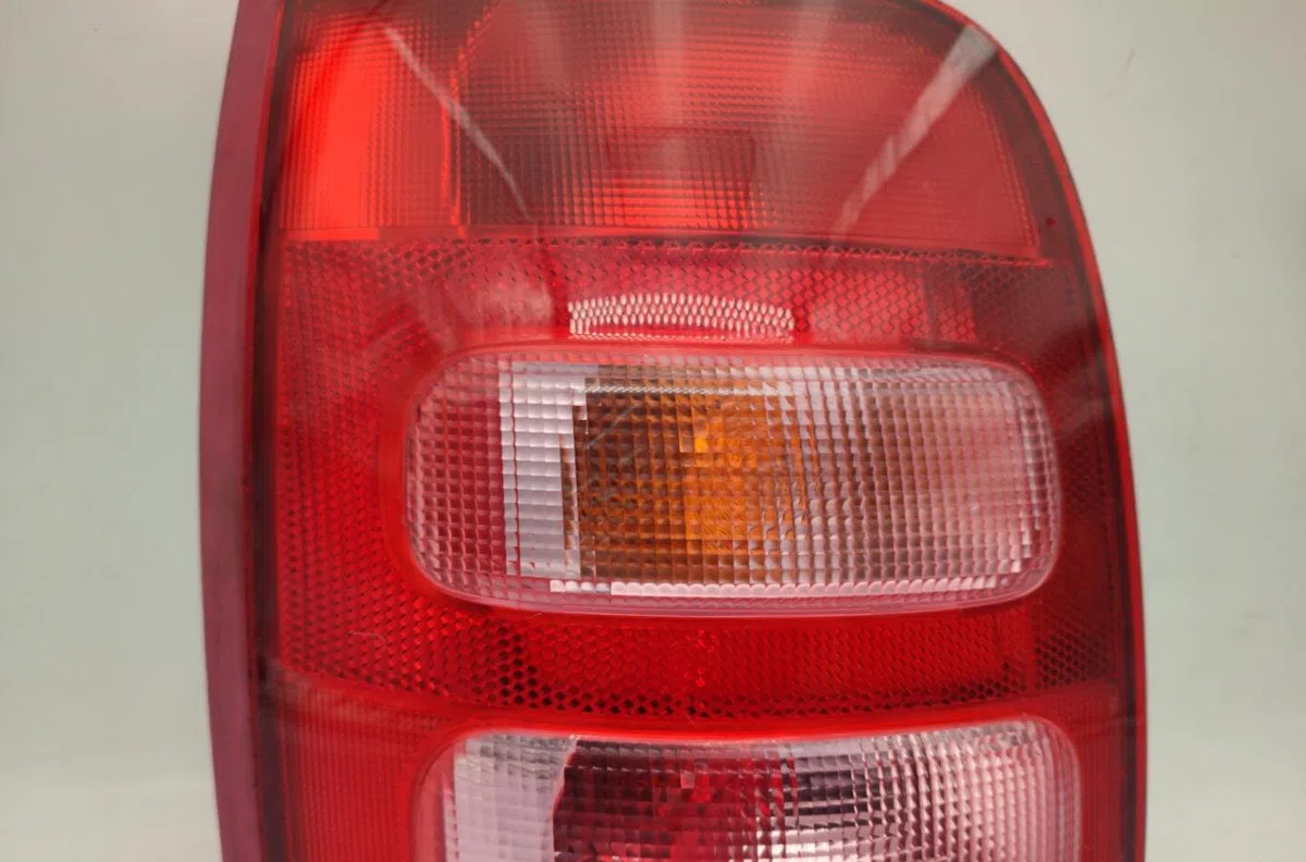 Feu arrière gauche NISSAN MICRA 2 PHASE 4 occasion
