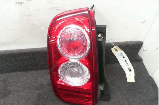 Feu arrière gauche Nissan MICRA III (K12) 1.2 16v (2003-2010) occasion