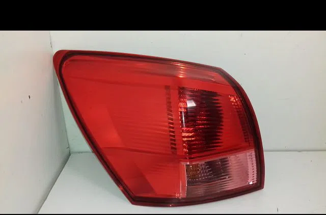 Feu arrière gauche Nissan QASHQAI - QASHQAI 2 I (J10, NJ10, JJ10E) 1.6 (2010-2013) occasion