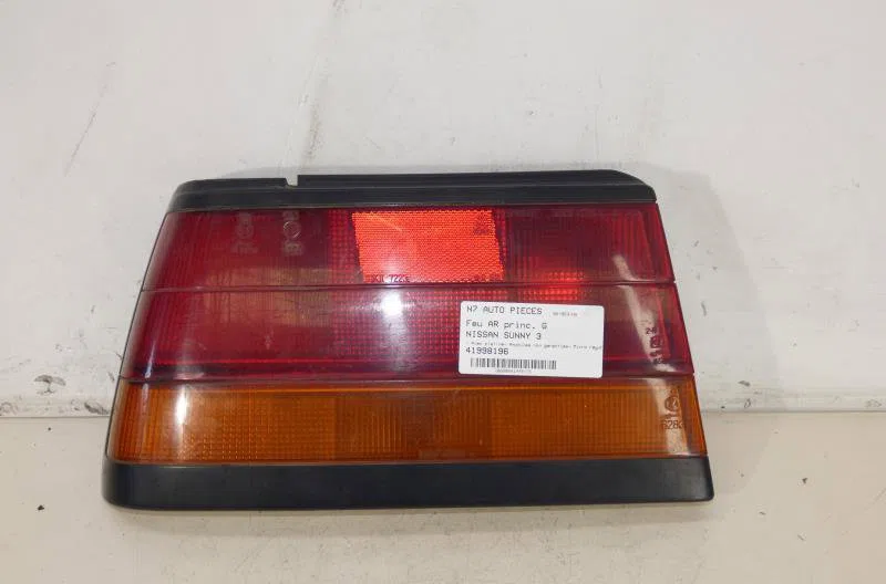 Feu arrière gauche NISSAN SUNNY 3 occasion