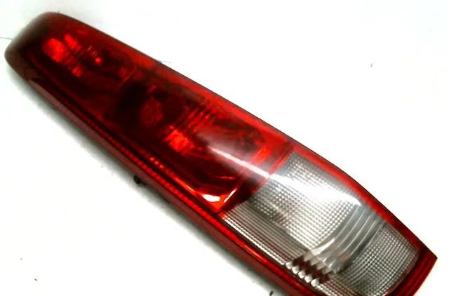 Feu arrière gauche Nissan X-TRAIL I (T30) 2.2 di 4x4 (2001-2005) occasion
