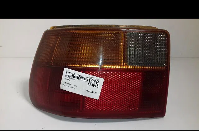 Feu arrière gauche Opel ASTRA F 3-5 portes (T92) 1.4 i 16v (f08, m08, f68, m68) (1996-1998) occasion