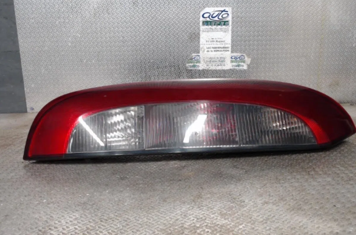 Feu arrière gauche Opel CORSA C (X01) 1.0 (f08, f68) (2000-2003) occasion