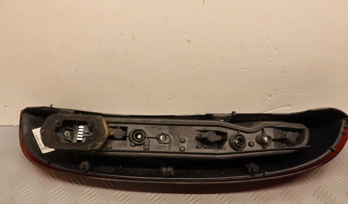 Feu arrière gauche Opel CORSA C (X01) 1.2 (f08, f68) (2000-2009) occasion
