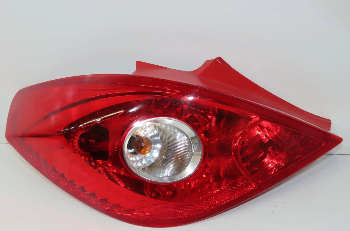 Feu arrière gauche Opel CORSA D (S07) 1.0 (l08, l68) (2009-2014) 3 portes occasion