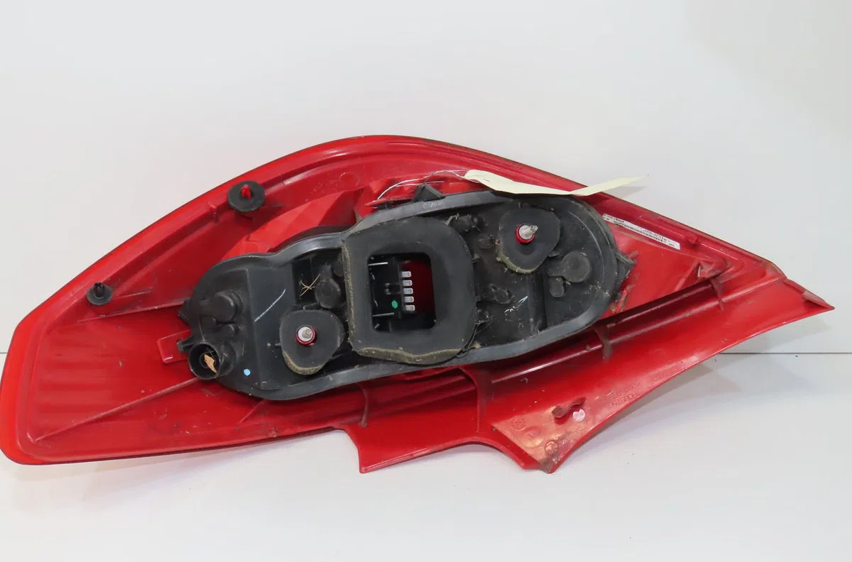 Feu arrière gauche Opel CORSA D (S07) 1.0 (l08, l68) (2009-2014) 3 portes occasion