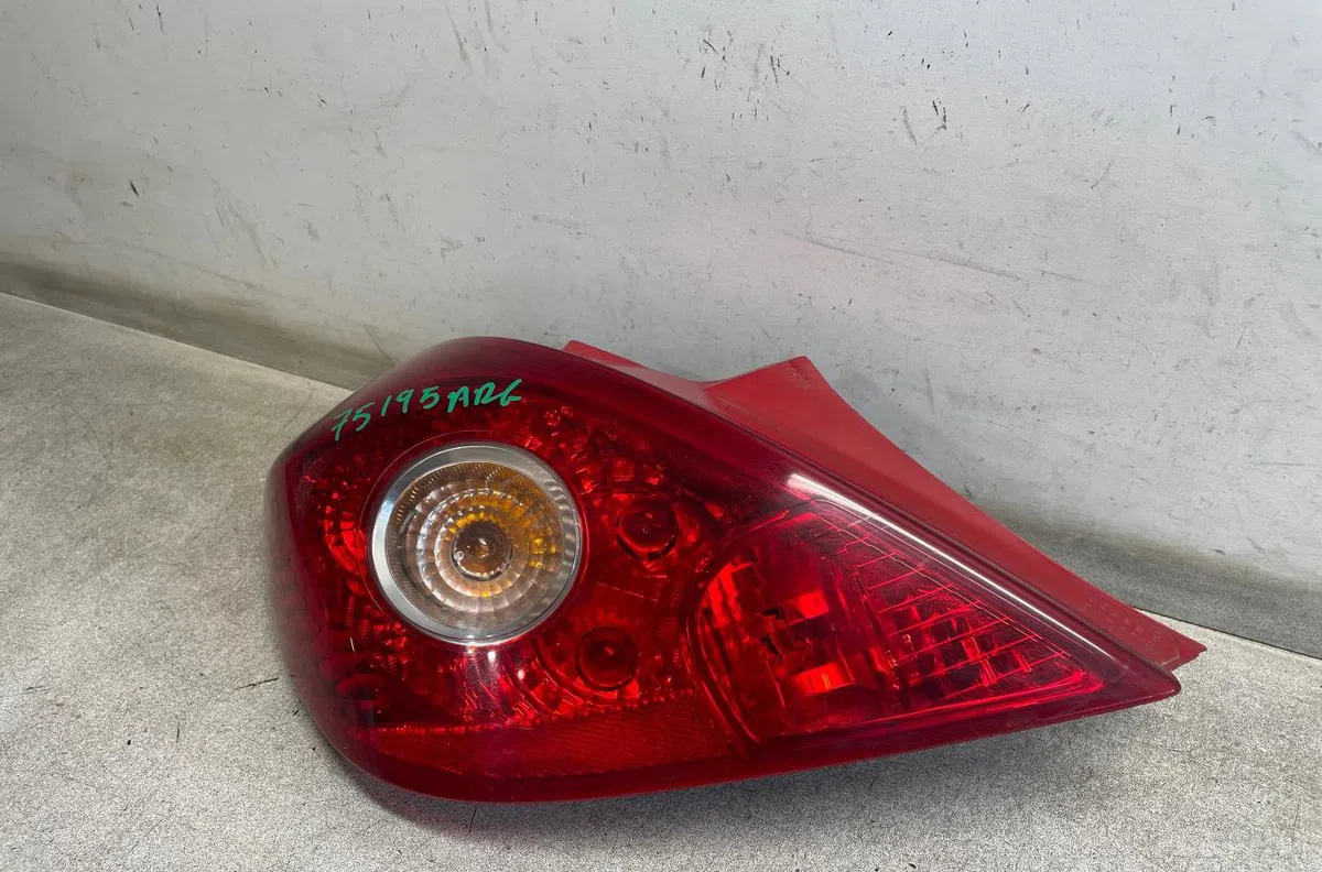 Feu arrière gauche Opel CORSA D (S07) 1.3 cdti (l08, l68) (2006-2014) occasion