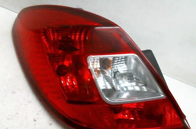 Feu arrière gauche Opel CORSA D (S07) 1.4 (l08, l68) (2006-2014) 3 portes occasion