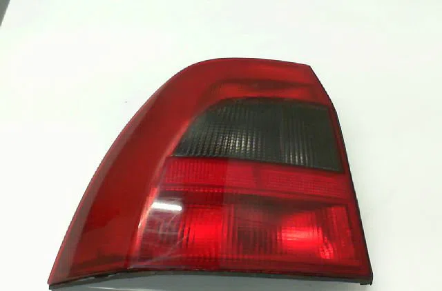 Feu arrière gauche OPEL VECTRA II 2.2 DTI 16v occasion