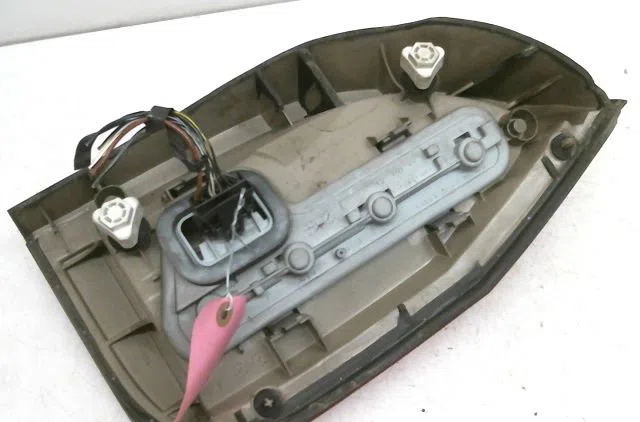 Feu arrière gauche Opel ZAFIRA A Monospace (T98) 2.2 dti 16v (f75) (2002-2005) 5 portes occasion