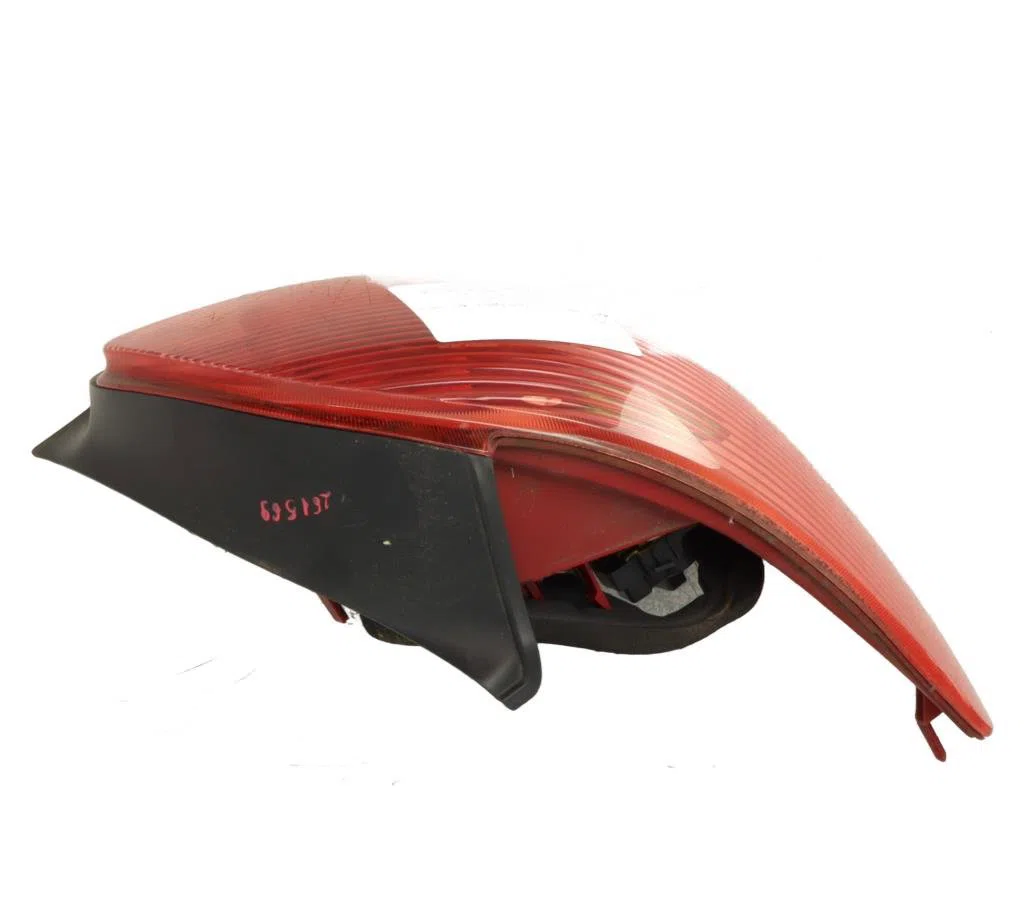 Feu arrière gauche Peugeot 206 3-5 portes (2A-C) 1.4 16v (2003-2008) occasion