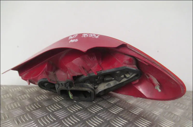 Feu arrière gauche Peugeot 207-207 (WA_, WC_) 1.4 hdi (2006-2015) 5 portes occasion