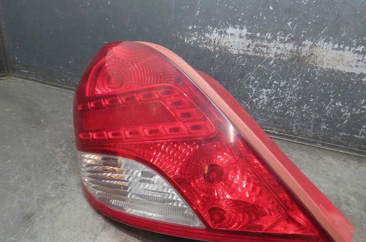 Feu arrière gauche Peugeot 207-207 (WA_, WC_) 1.6 hdi (2006-2013) 5 portes occasion