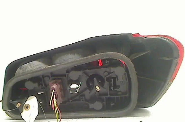 Feu arrière gauche Peugeot 306 3-5 portes (7A, 7C, N3, N5) 1.8 16v (1997-2001) occasion