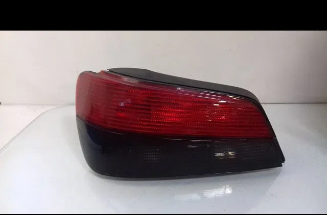 Feu arrière gauche Peugeot 306 3-5 portes (7A, 7C, N3, N5) 2.0 hdi 90 (1999-2002) occasion