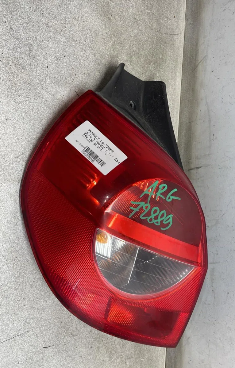Feu arrière gauche Renault CLIO III (BR0-1, CR0-1) 1.2 16v (br02, br0j, br11, cr02, cr0j, cr11) (2005-2014) 5 portes occ