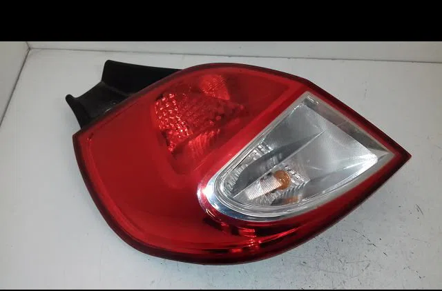 Feu arrière gauche Renault CLIO III (BR0-1, CR0-1) 1.5 dci (2010-2014) 3 portes occasion