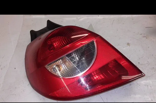 Feu arrière gauche Renault CLIO III (BR0-1, CR0-1) 1.5 dci (br17, cr17) (2005-2012) 5 portes occasion
