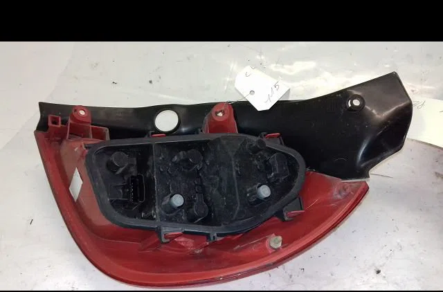 Feu arrière gauche Renault CLIO III (BR0-1, CR0-1) 1.5 dci (br17, cr17) (2005-2012) 5 portes occasion