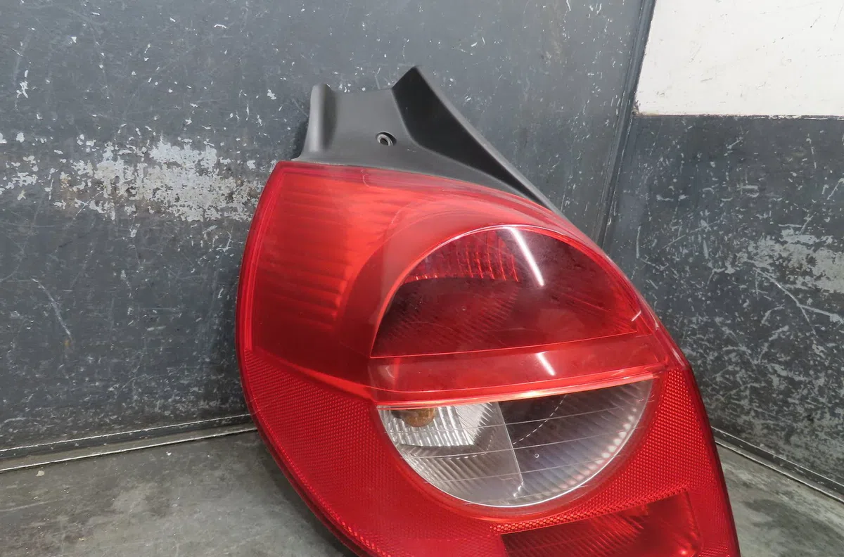 Feu arrière gauche Renault CLIO III (BR0-1, CR0-1) 1.5 dci (br17, cr17) (2005-2012) 5 portes occasion