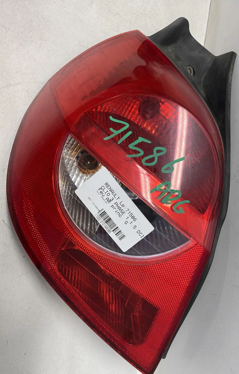 Feu arrière gauche Renault CLIO III (BR0-1, CR0-1) 1.5 dci (c-br0g, c-br1g) (2005-2012) 5 portes occasion