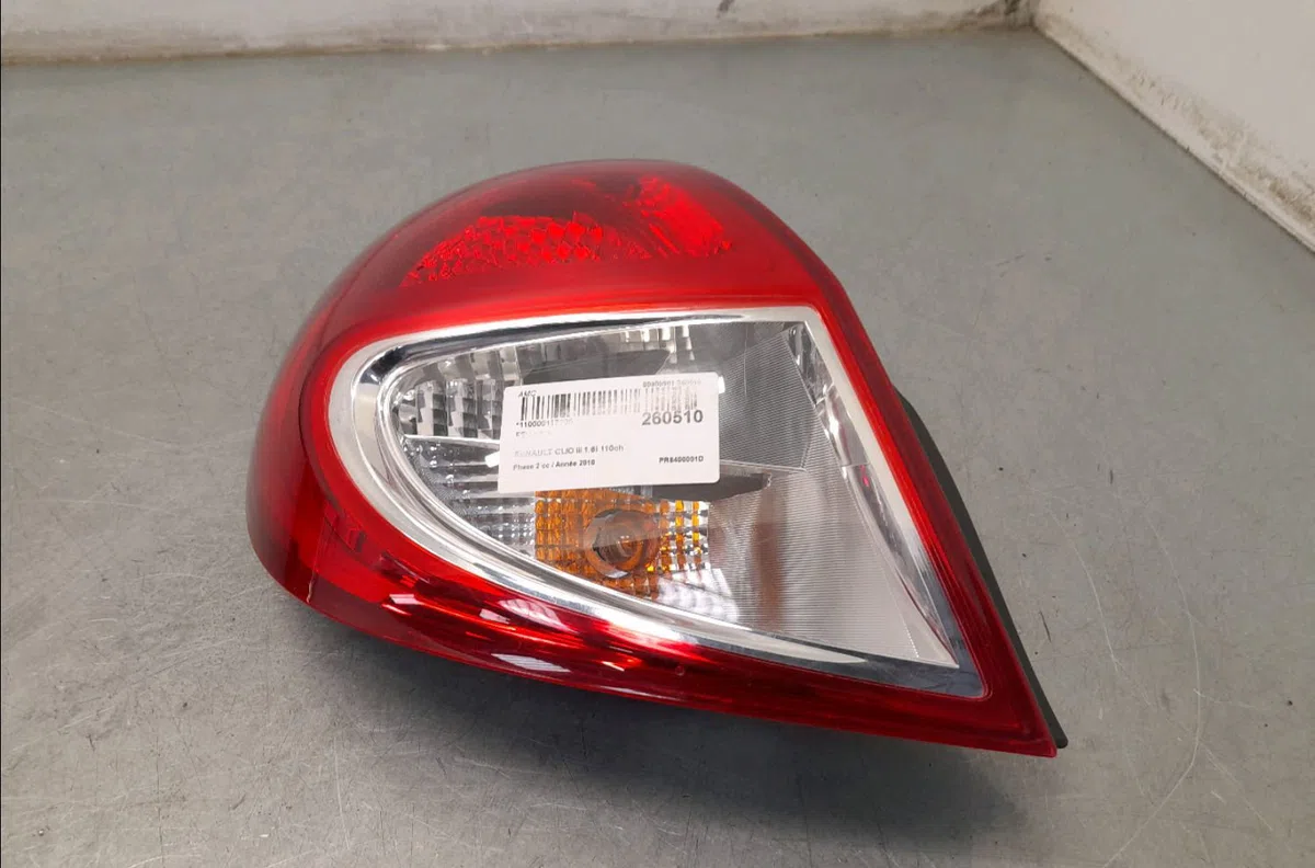 Feu arrière gauche Renault CLIO III (BR0-1, CR0-1) 1.6 16v (br05, br0b, br0y, br15, br1j, br1m, br1y, cr0b,... (2005-201