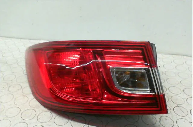 Feu arrière gauche Renault CLIO IV (BH_) 1.2 16v (2012) occasion