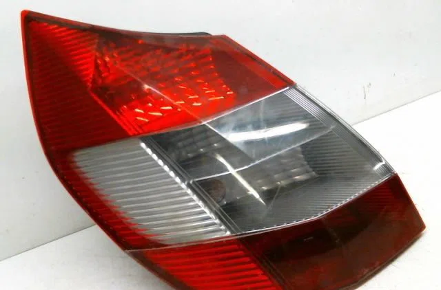 Feu arrière gauche Renault GRAND SCÉNIC II (JM0-1_) 1.9 dci (jm0g, jm12, jm1g, jm2c) (2004-2006) occasion