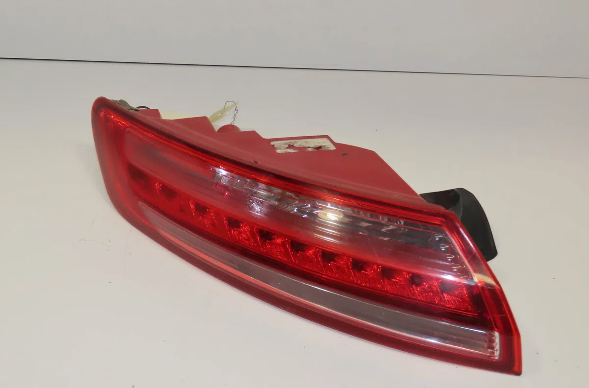 Feu arrière gauche Renault LAGUNA Coupé (DT0-1) 2.0 dci gt (dt11, dt1e, dt1n) (2008-2015) occasion