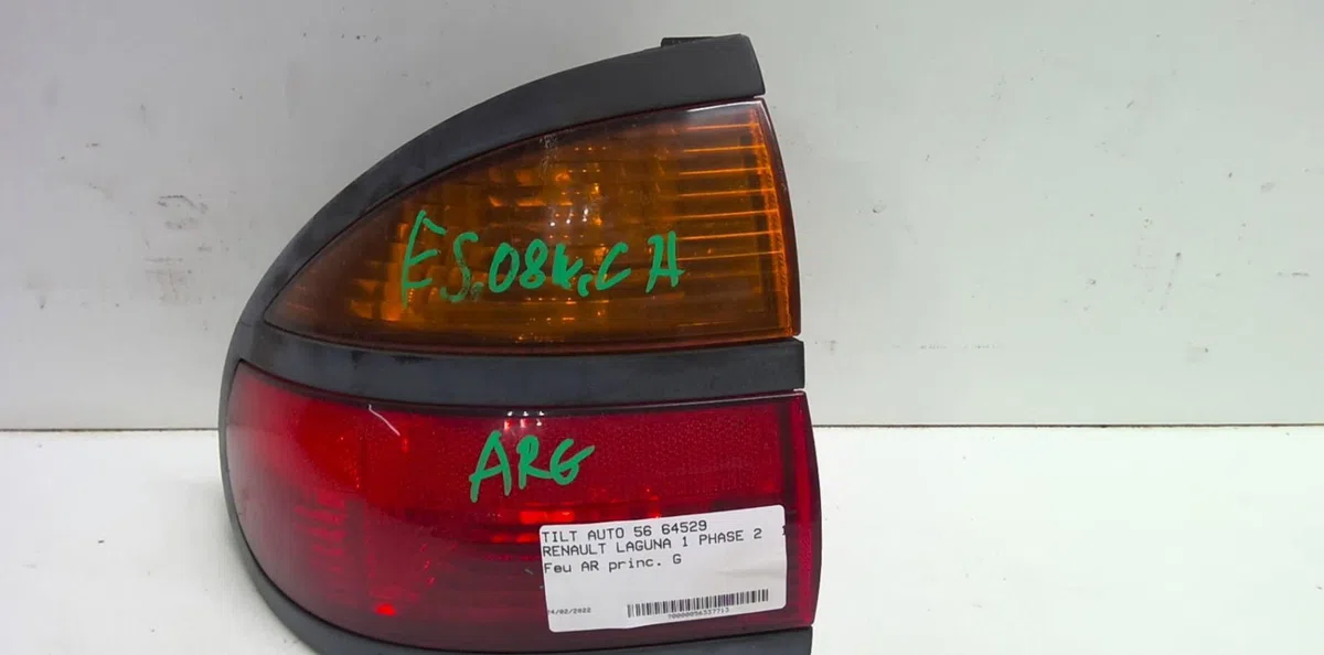 Feu arrière gauche Renault LAGUNA I (B56_, 556_) 1.6 16v (b568, b561) (1997-2001) occasion