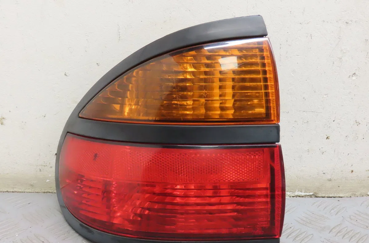 Feu arrière gauche Renault LAGUNA I (B56_, 556_) 2.0 (1999-2001) occasion