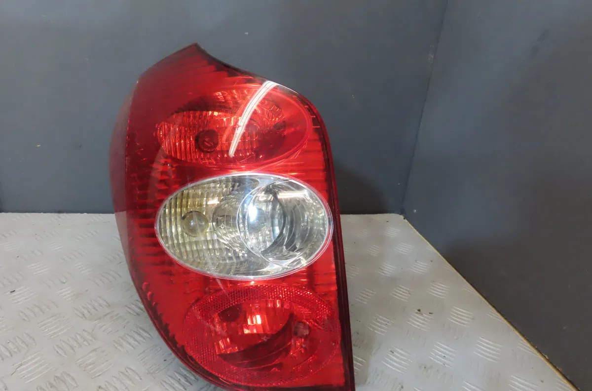 Feu arrière gauche Renault LAGUNA II Grandtour (KG0-1_) 1.9 dci (kg1v) (2005-2007) occasion