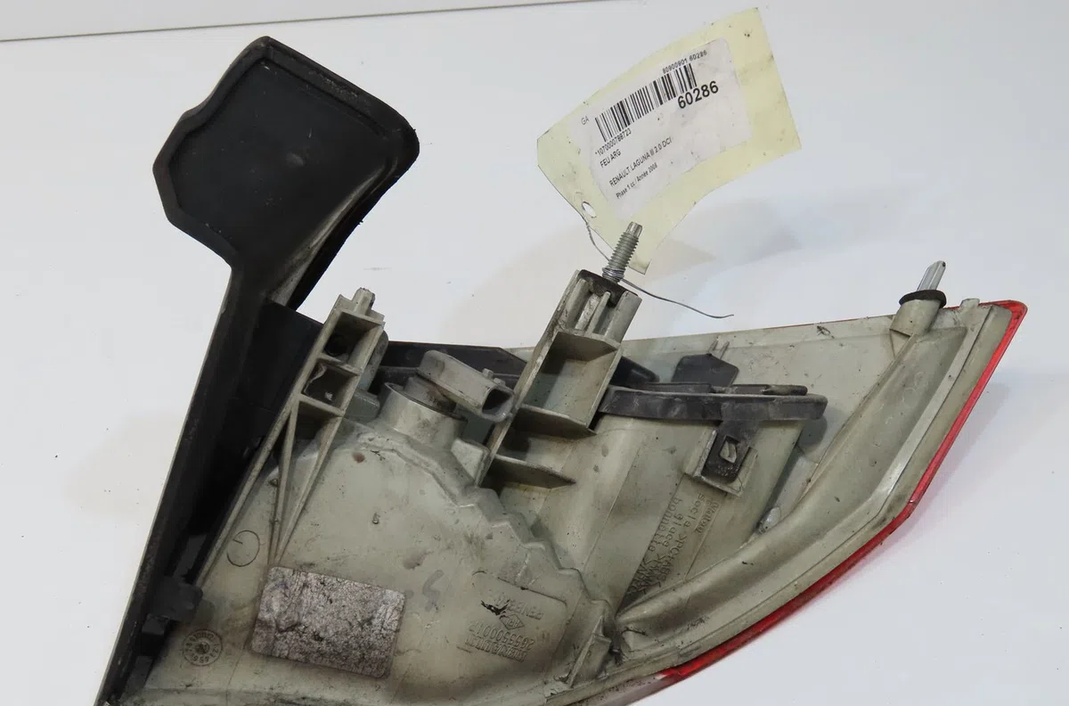 Feu arrière gauche Renault LAGUNA III (BT0-1) 2.0 dci (bt01, bt08, bt09, bt0e, bt0k, bt12, bt1c, bt1d,... (2007-2015) 5 